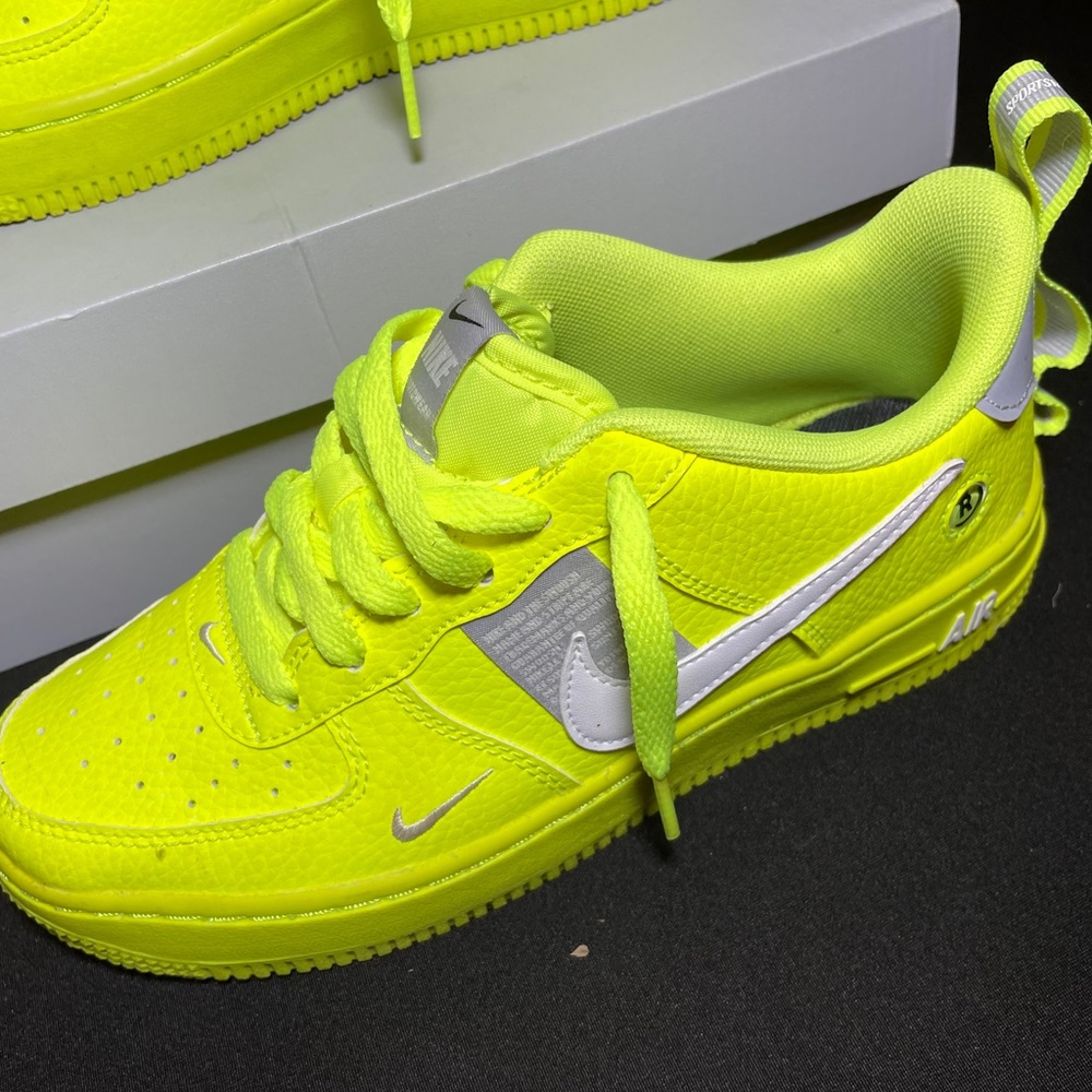 AIR FORCE 1 LV8 UTILITY (GS)